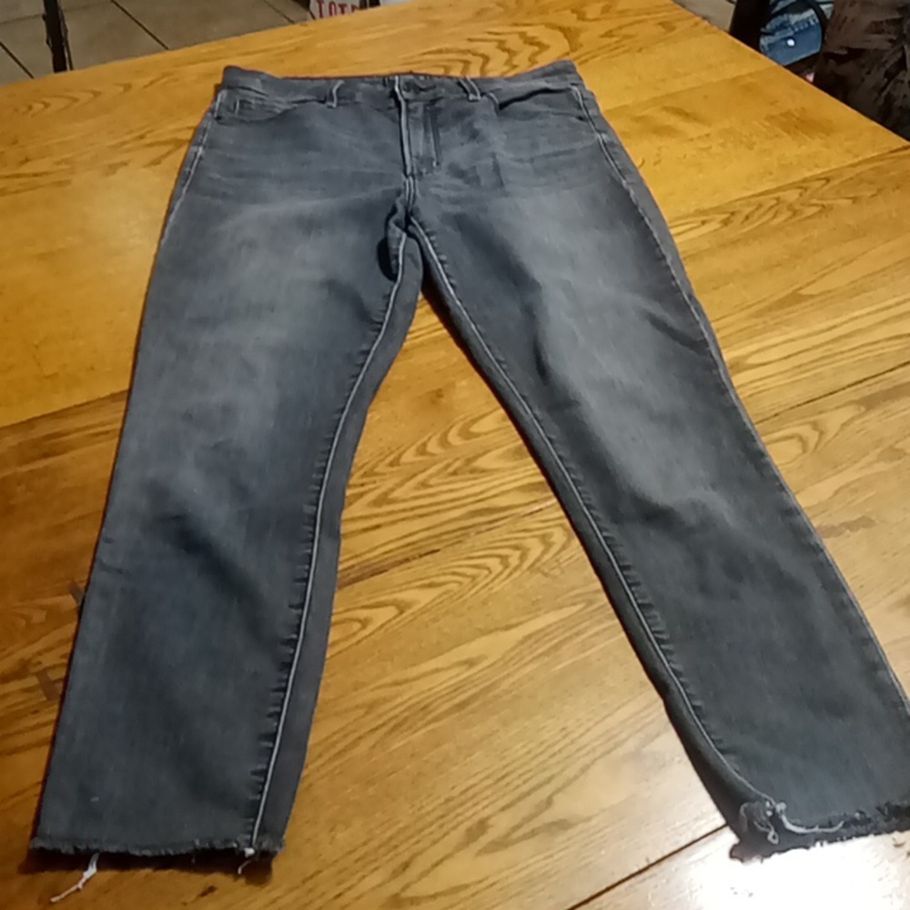Abercrombie & Fitch Jeans Womens 29 / 8  BLACK HIGH RISE Pants Used Skinny ??